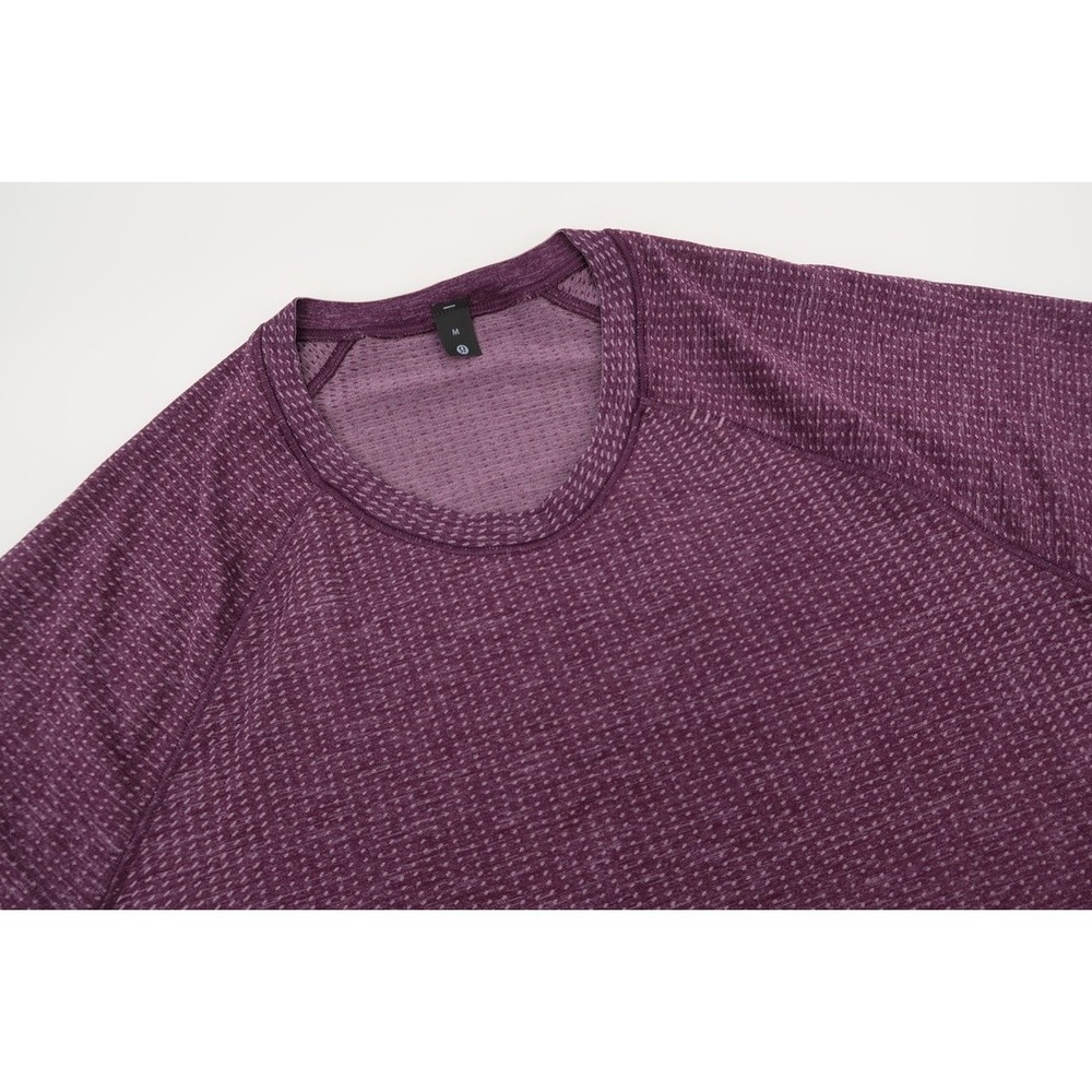 Lululemon Metal Vent Tech Shirt Mens Medium Purple Short Sleeve Athletic